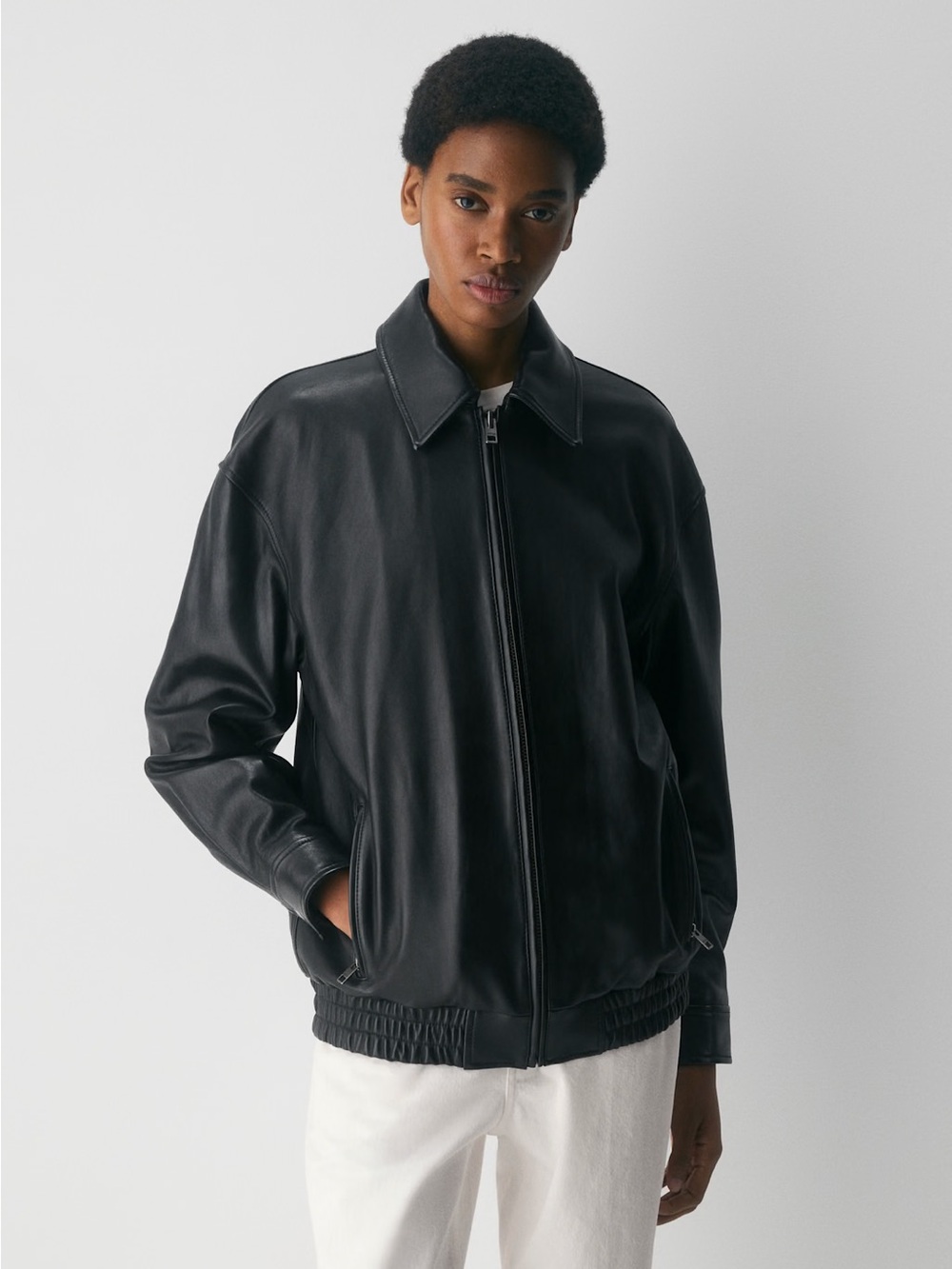 NWT - Aritzia Jones Bomber Leather Jacket - Black - Medium
